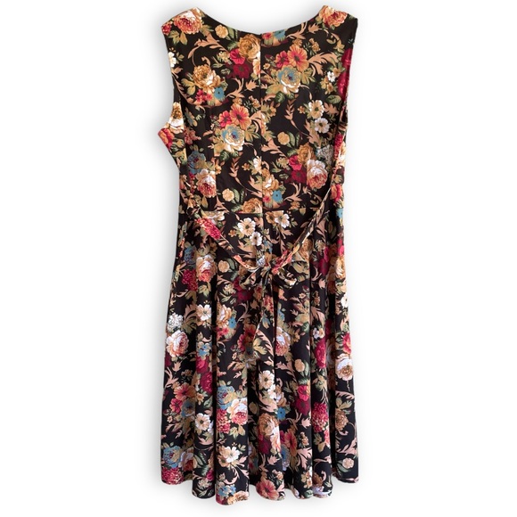 LINDY BOP Audrey Knock-off Black Floral Swing Dress - Picture 2 of 7